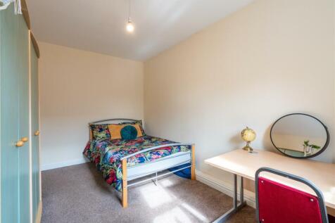Bedroom 4.jpg