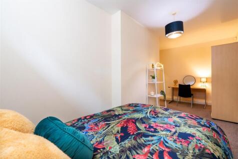 Bedroom 1-2.jpg