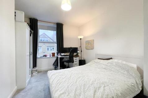 146 Duncombe-10.jpg