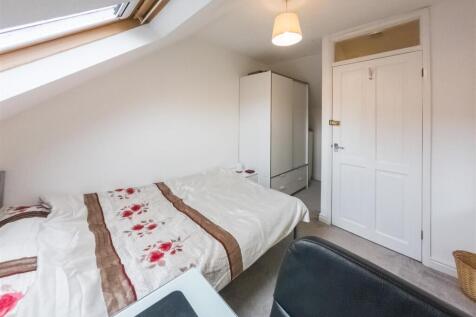Bedroom 4-2.jpg