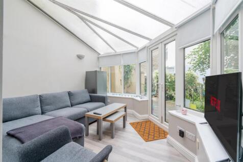 48 Roebuck Road Conservatory.jpg