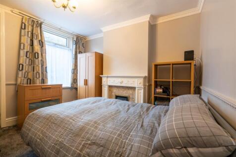 Bedroom 2_.jpg