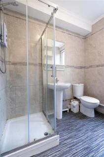 Bathroom 2.jpg