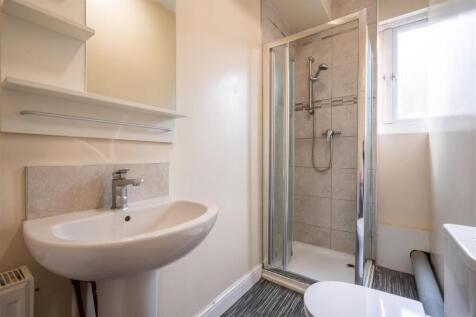 Bathroom 2_.jpg