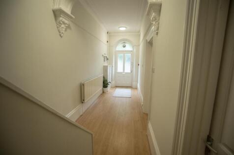 15 beach hill road entrance.jpg