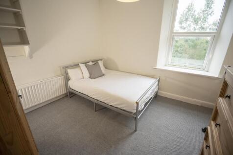 15 beach hill road bedroom 3.jpg