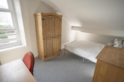 15 beach hill road bedroom 6.jpg