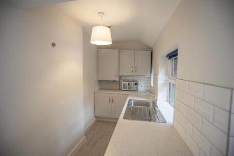 10 harcourt road kitchen 1.jpg