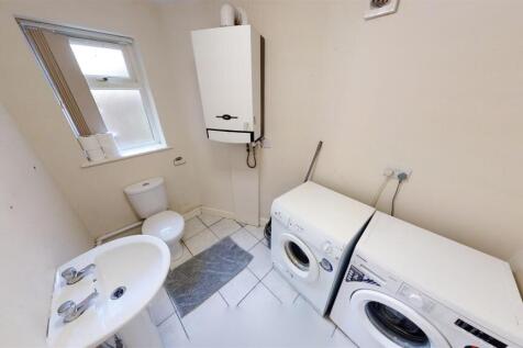 2-Harcourt-Crescent-Sheffield-S10-09182020_210059.