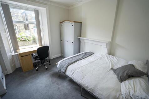 Bedroom Ashdell Road.jpg