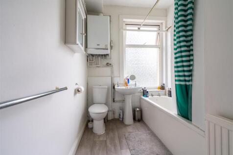 Bathroom_.jpg
