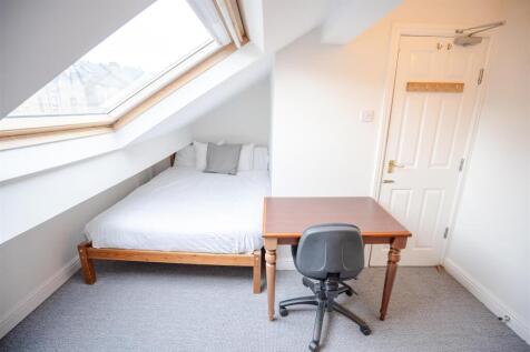 36 brighton terrace road bedroom5.jpg