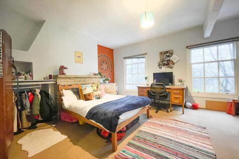 16 ASHGATE-2.jpg