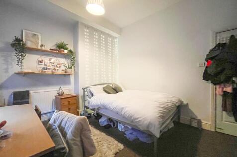 16 ASHGATE-9.jpg