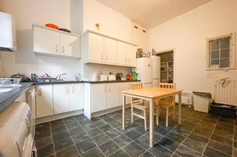 16 ASHGATE-13.jpg