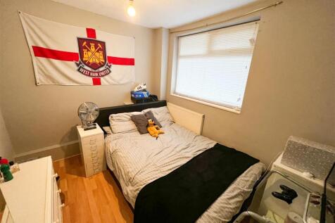 24 Berkeley Precinct_.jpg