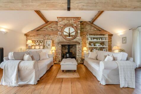 8592744-interior01.jpg