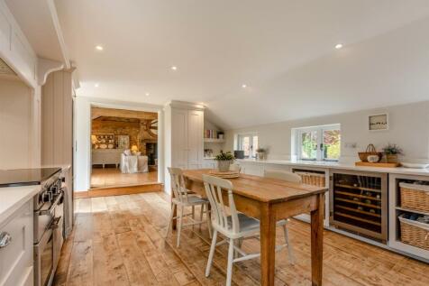 8592744-interior06.jpg