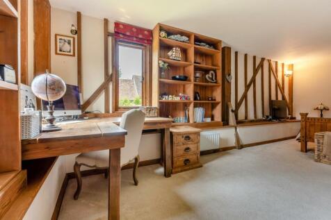 8592744-interior14.jpg