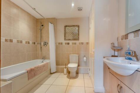 8592744-interior16.jpg