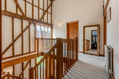 8592744-interior27.jpg