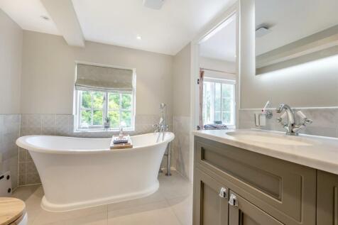 8608560-interior35.jpg