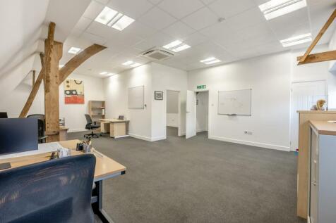 8608560-interior42.jpg