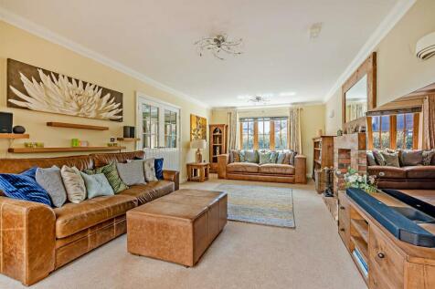 8593143-interior56-800.jpg