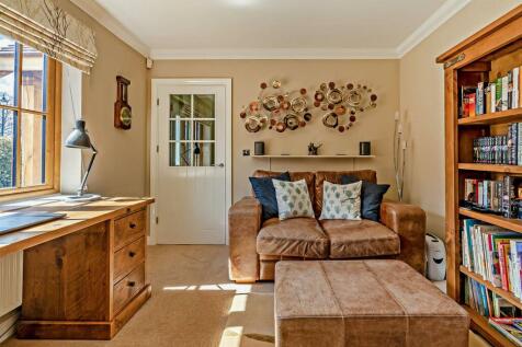 8593143-interior61-800.jpg