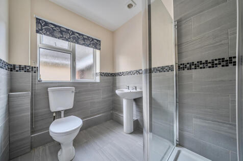 1383582-18-692457...