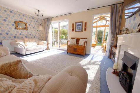 LIVING ROOM 2.jpg