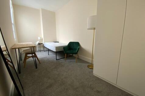 Room 7.jpg