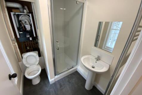 Bathroom1.jpg