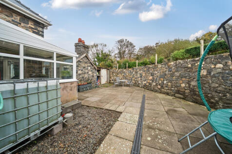 1366071-7-68f6476...