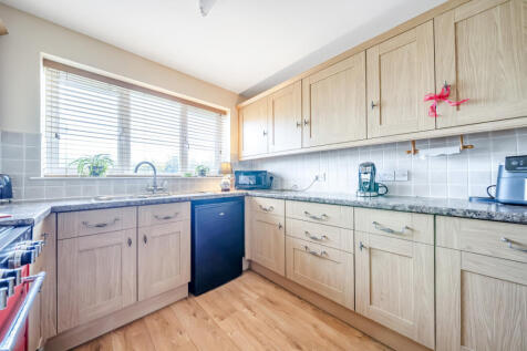 1364598-11-68e67f...