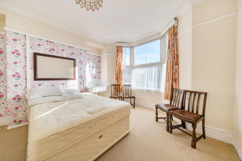 1372821-9-690233b...