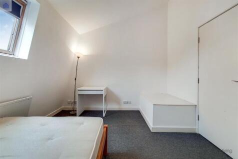 11_Main Bedroom-0.jpg
