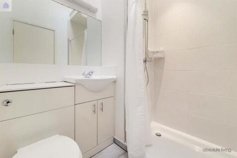 12_Bathroom 2-0.jpg