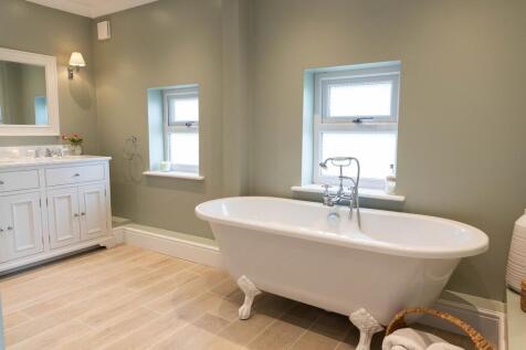 Family bathroom - The Farmhouse