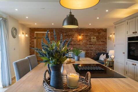 Solid oak worktop at The Barn
