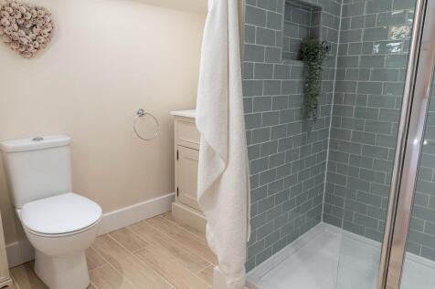 Master Ensuite - The Barn