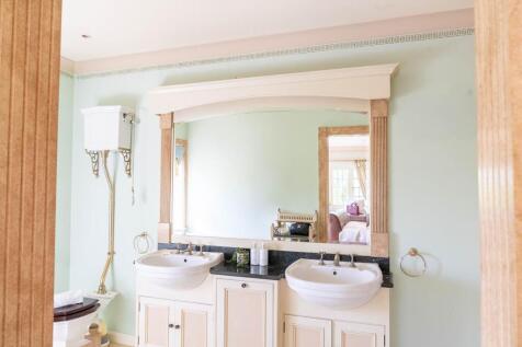 Master en-suite