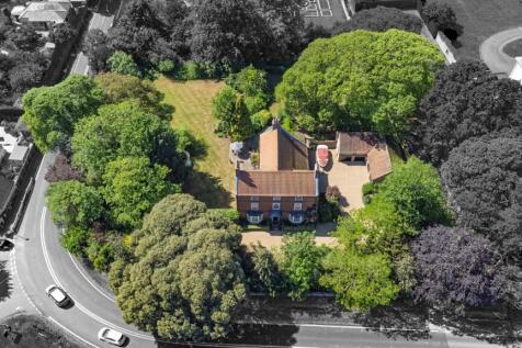 Set within approx 1-acre