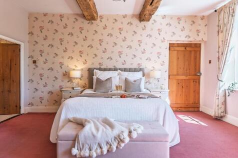 South facing Master Suite