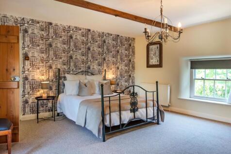 Another ensuite bedroom