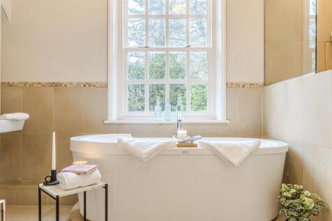 Main bathroom