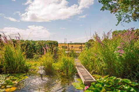 Uninterrupted countryside views