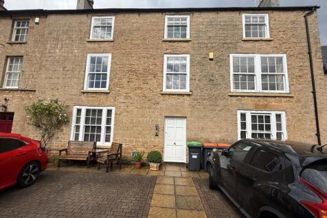 Welcome to 16 Dobsons Mews a spacious first floor apartment