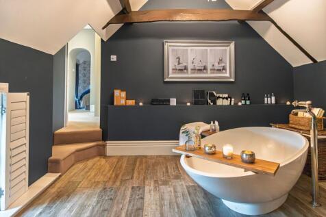 Spa-style en-suite