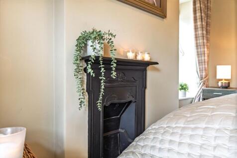 Original cast iron feature fireplace